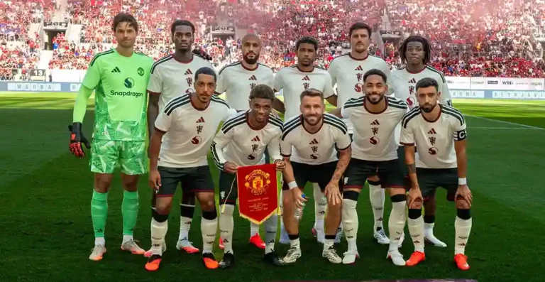 منچستر آث میلان